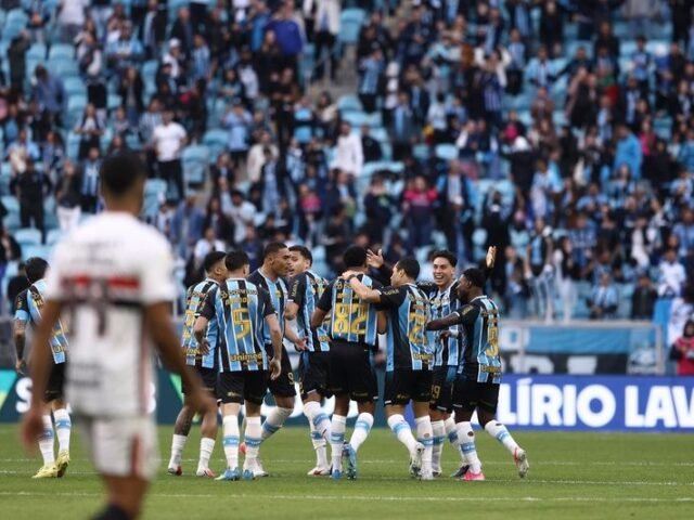 SÃO PAULO PERDE PARA O GRÊMIO E AUMENTA O SINAL DE ALERTA